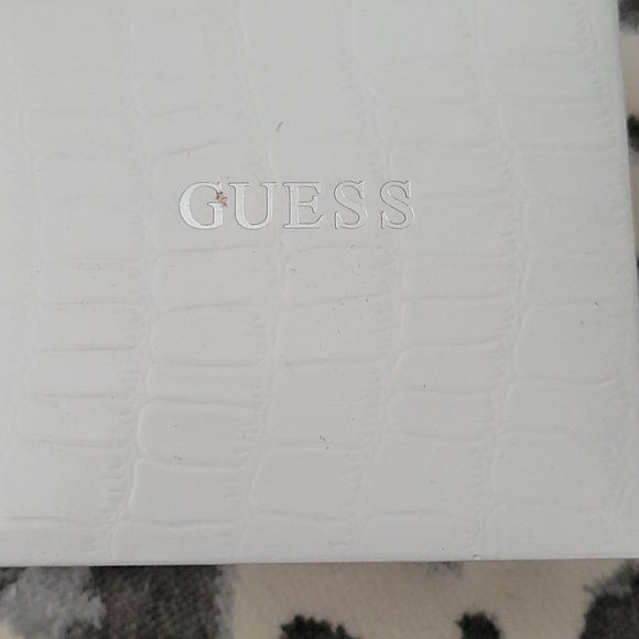 Guess watch - Picture 3 of 4